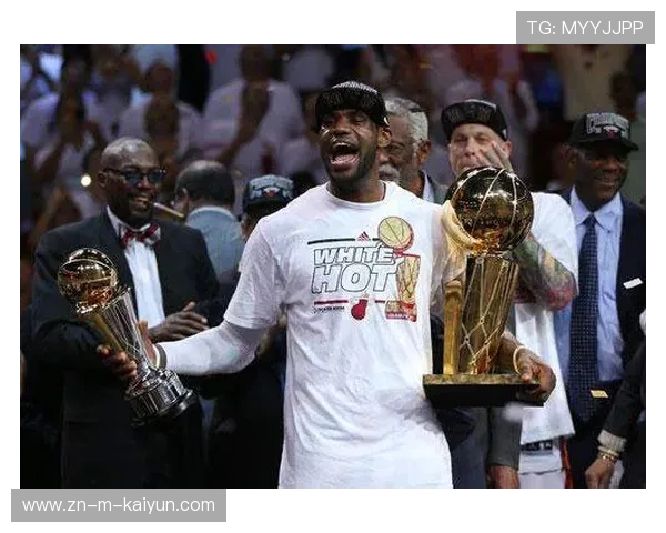 布朗上赛季季后赛场均28分7.4助攻，获总决赛MVP