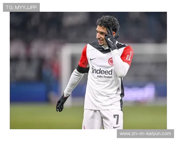 法兰克福训练场加练点球，主帅强调“必须终结四场不胜”